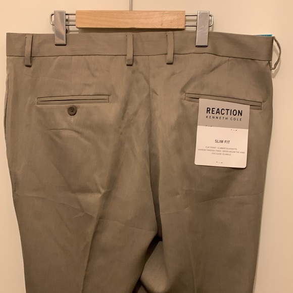 Kenneth Cole (36”x30”) - Picture 6 of 15